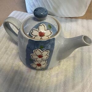 Japanese Floral Ceramic Teapot - Blue and White set